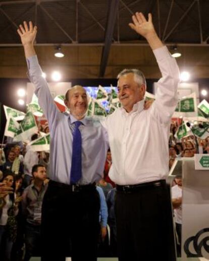 Rubalcaba y Griñán, la noche de cierre de campaña.