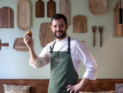 Miguel Carretero, chef de Santerra, es uno de los premiados por ACYRE en la 51ª edición de los galardones.