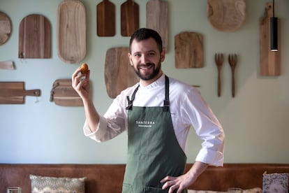 Miguel Carretero, chef de Santerra, es uno de los premiados por ACYRE en la 51ª edición de los galardones