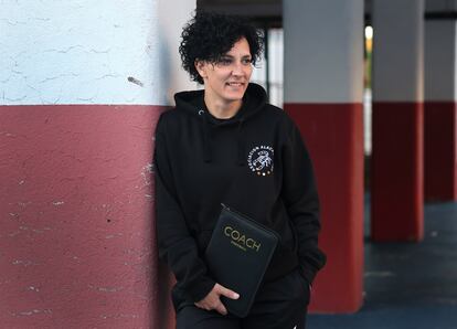 Montserrat Velarde, entrenadora del equipo de benjamines de la asociación Alacrán 1997. 