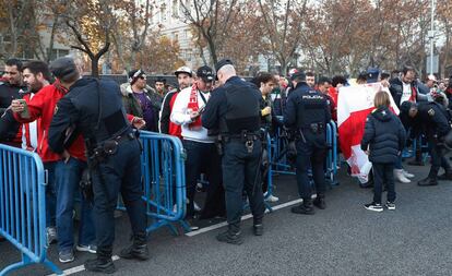 Controles policiales antes de la Copa Libertadores.