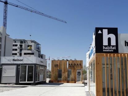 Casetas de venta de Habitat, Neinor y Aedas en el barrio de El Cañaveral en Madrid.