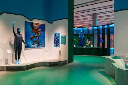 Uno de los espacios de la exposición en el Design Museum de Londres.