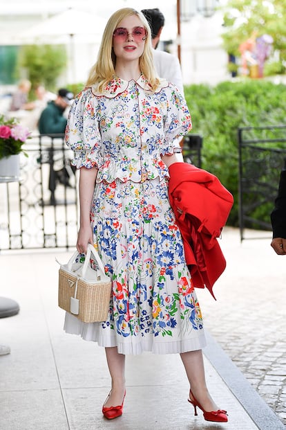 Elle Fanning estrenó uno de los vestidos de la nueva marca de Jacobs en Cannes.