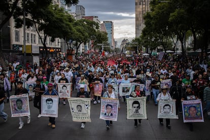 Los investigadores del ‘caso Ayotzinapa’ insisten en la tesis de las funerarias y el análisis de las líneas telefónicas