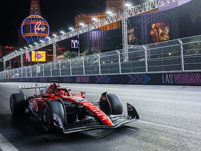 Charles Leclerc de la escudería Ferrari consigue la pole en el GP de Las Vegas