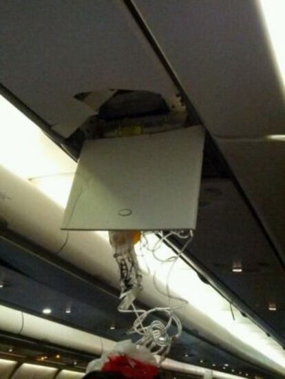 El techo del avión de TAM, tras las turbulencias