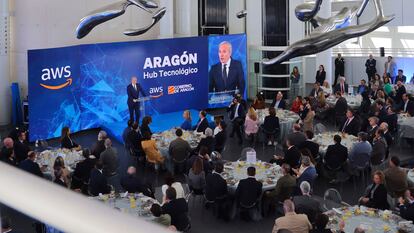 El presidente del Gobierno de Aragón, Jorge Azcón, interviene el 22 de mayo en la presentación de la inversión que Amazon Web Services realizará en diez años en Aragón, por importe de 15.700 millones, para ampliar sus tres centros de datos que ya están en funcionamiento.