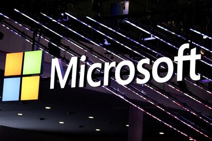 FILE PHOTO: Microsoft logo is seen at the Mobile World Congress (MWC) in Barcelona, Spain February 27, 2024. REUTERS/Bruna Casas//File Photo