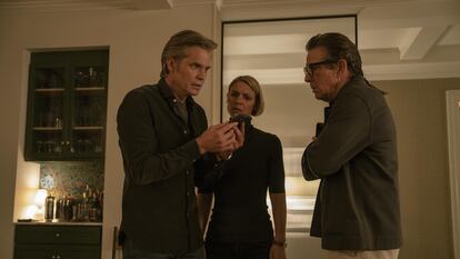 Timothy Olyphant, Claire Danes y Dennis Quaid, en un momento de la serie 'Círculo cerrado'.