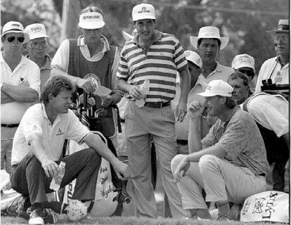 Price llegó al número uno del golf en 1995. A la izquierda, descansa en el Campeonato PGA de 1994, junto a José María Olazábal y Ernie Els.