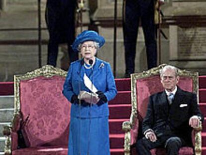 Isabel II y el príncipe Felipe, en el discurso de la reina en Westminster Hall.