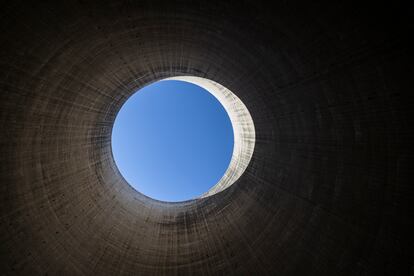 Ojo de la torre de refrigeración visto desde el interior.