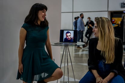 escritoras Aura García-Junco, Tamara Tenenbaum y el escritor peruano Jaime Rodriguez Feria Internacional del libro de Guadalajara