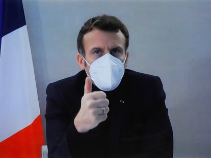 Emmanuel Macron participa en una videoconferencia en París, este jueves.