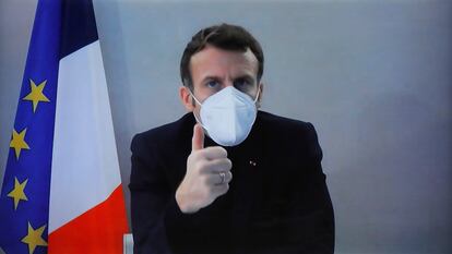 Emmanuel Macron participa en una videoconferencia en París, este jueves.