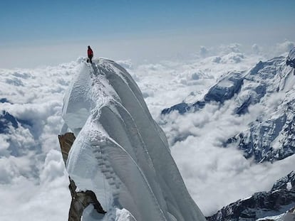 Vista del Annapurna III desde uno de los vivacs de los alpinistas.