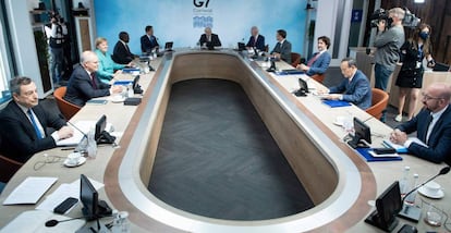 Reunião de trabalho dos líderes do G7 neste domingo, durante a cúpula realizada na Carnualha, Reino Unido.