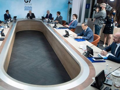 Reunião de trabalho dos líderes do G7 neste domingo, durante a cúpula realizada na Carnualha, Reino Unido.