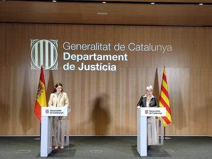 La ministra de Justicia, Pilar Llop, y la consellera de Justicia de la Generalitat, Lourdes Ciuró.