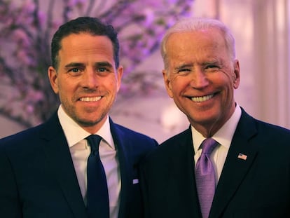 Hunter Biden con su padre, Joe Biden, en abril de 2016 en Washington.