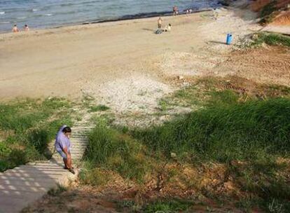 Playa Barranco Rubio de Orihuela, en la que los vecinos denuncian vertidos de aguas fecales.