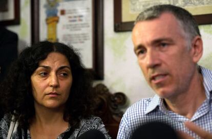 Los padres de Ashya King comparecen ante la prensa el 3 de septiembre.