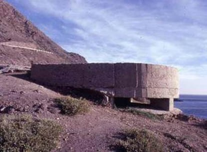 Búnker de la guerra. En Almería destaca esta obra de ingeniería militar realizada durante la Guerra Civil, en 1937, en la Costa de Cabo de Gata.