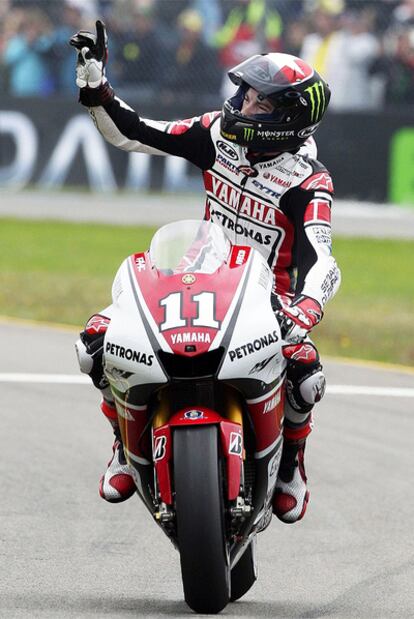 Spies celebra su triunfo en el Gran Premio de Holanda.