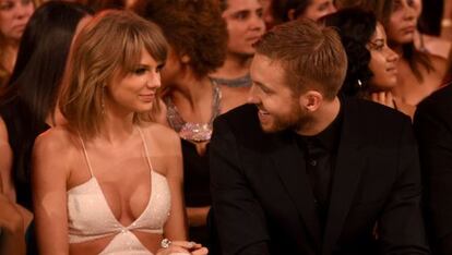 Taylor Swift y Calvin Harris en los Billboard Music Awards.