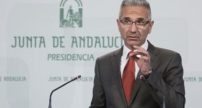 Miguel &Aacute;ngel V&aacute;zquez, en la rueda de prensa tras el Consejo de Gobierno.