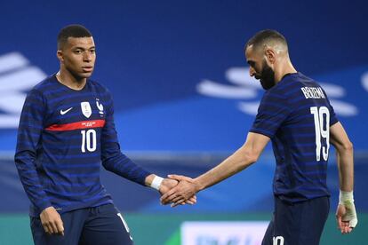 Mbappé y Benzema, en el último amistoso de la selección francesa