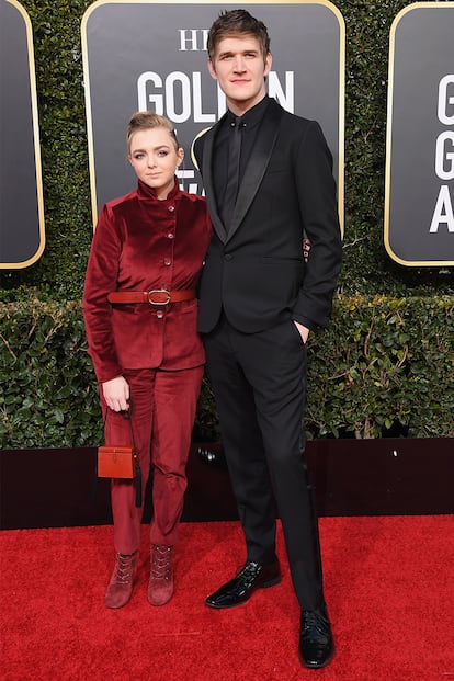 Elsie Fisher, de Gucci, junto a Bo Burnham.