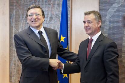 El 'lehendakari' Urkullu (derecha), cuando se reunió en abril pasado en Bruselas con el presidente de la Comisión Europea, José Manuel Durão Barroso.