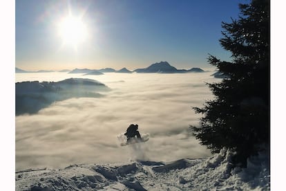 O atleta sueco Simon Olsson em Morzine, França. A imagem, do fotógrafo Pierre Wikberg, faz parte da categoria 'Mobile' e foi feita com um iPhone 5s.