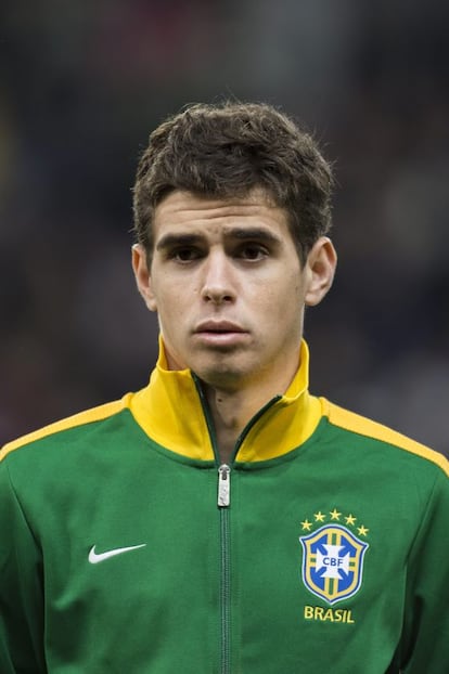 Oscar, con la equipación de Brasil.