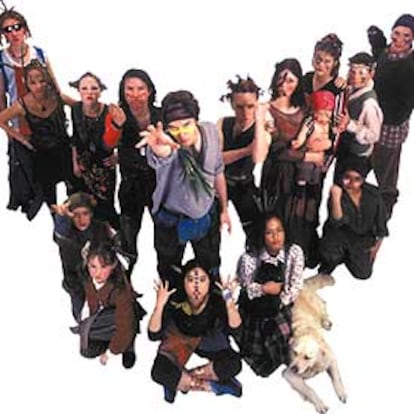 Algunos de los niños que forman parte de <i>La tribu.</i>