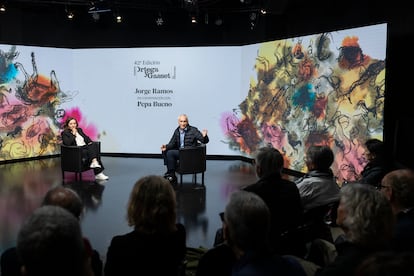 Pepa Bueno y Jorge Ramos, durante el encuentro con los suscriptores de este lunes.
 
