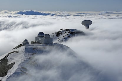 Radio telescope in Pico Veleta (Granada).