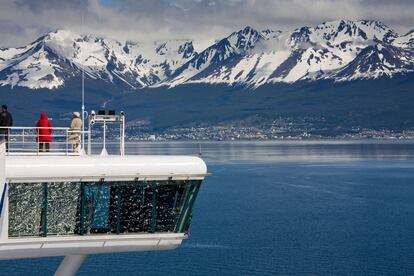 El crucero 'Star Princess' a su llegada al puerto de Ushuaia, en Tierra del Fuego (Argentina).