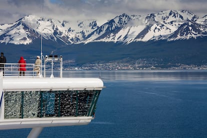 El crucero 'Star Princess' a su llegada al puerto de Ushuaia, en Tierra del Fuego (Argentina).