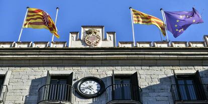 Façana de l'Ajuntament de Girona.