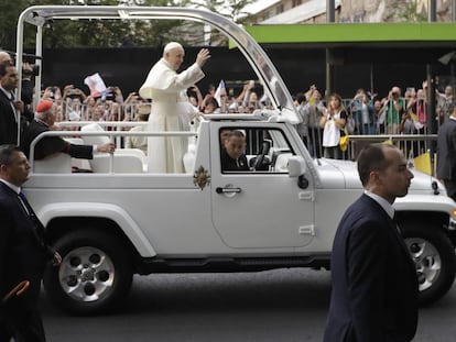 El papa Francisco por las calles de Santiago (Chile).