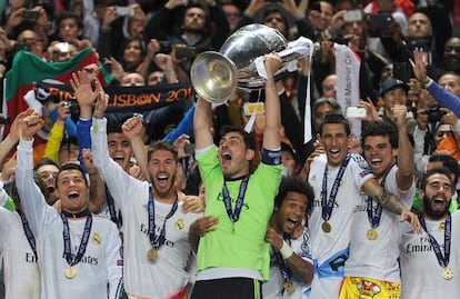 Casillas levanta la Copa de Europa