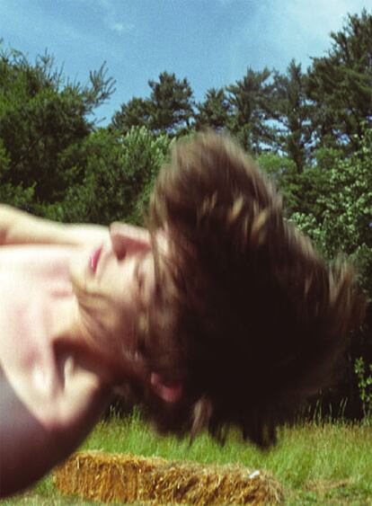 Fotografía de Ryan McGinley, en la exposición <i>Beautiful Losers.</i>