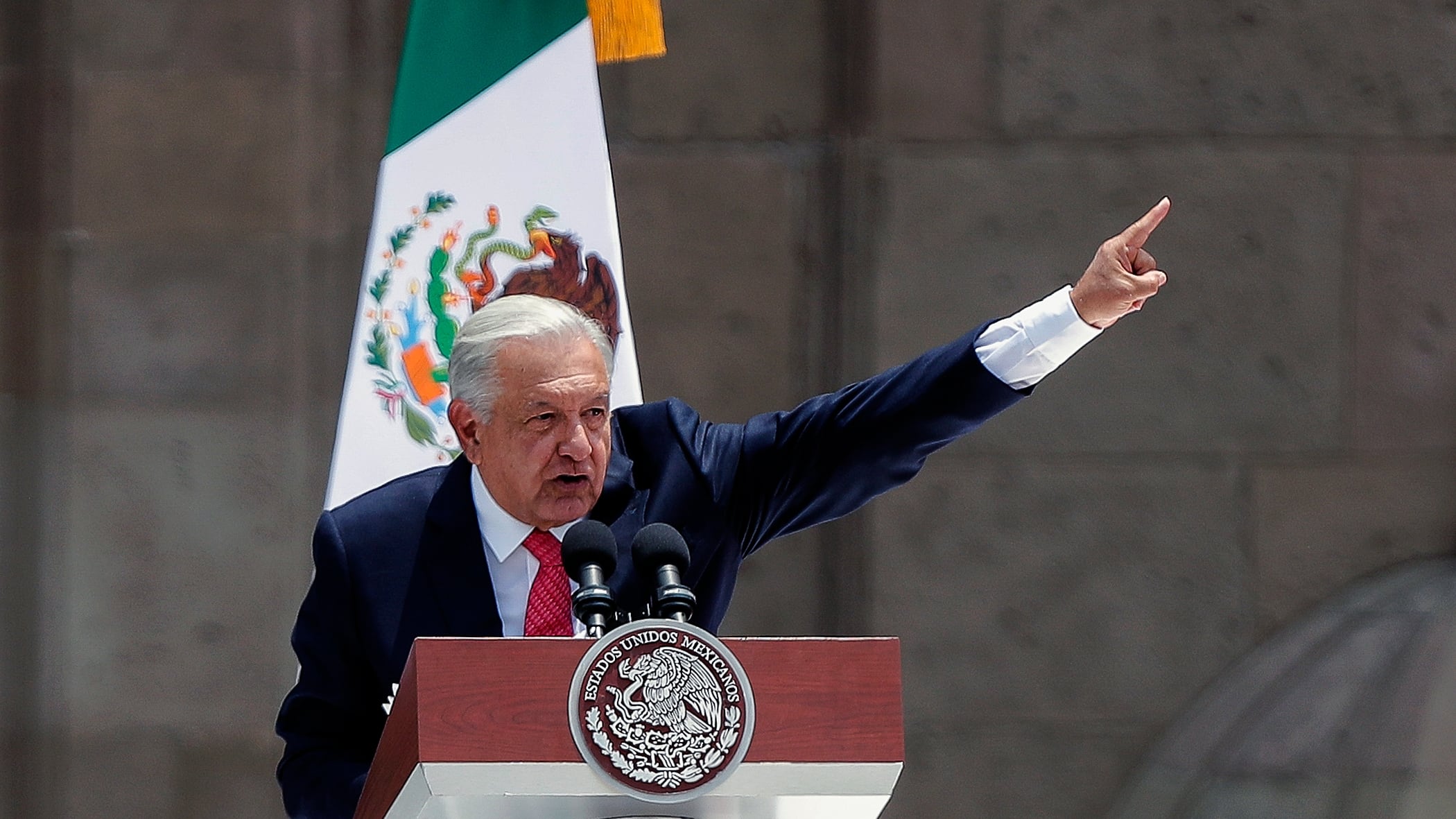 López Obrador pasa la estafeta a Sheinbaum en su último informe de Gobierno: “Me jubilo con la conciencia tranquila” 