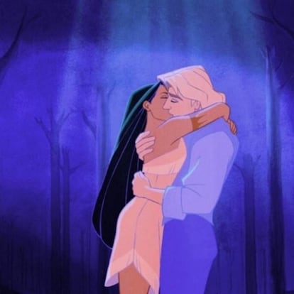 <p><strong>De qué hablamos.</strong> De 'Pocahontas' (1995), película de Disney basada en los diarios del marino y explorador John Smith en torno a 1610.</p> <p><strong>Dónde está la trampa.</strong> En los diarios de Smith queda claro que Pocahontas y John Smith nunca se enamoraron. Ella tenía 10 años y le llamaba "padre", porque él tenía 27. En la realidad Pocahontas se casó con Kokoum, de quien sí estaba enamorada, y salvó la vida de Smith colocando su cabeza (que probablemente no tenía un pelo tan lustroso como en la película) sobre la del colono. Años después, tras enviudar, Pocahontas viajó a Londres donde volvió a casarse, pero murió a los 22 años. Desde entonces, el mito de su romance con John Smith, alimentado por Disney, ha aliviado la culpabilidad blanca ante el genocidio que los colonos perpetraron contra los nativos americanos: les exterminaron y les robaron su tierra, pero también les enseñaron la fuerza del amor verdadero.</p> <p> </p>