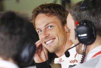 El piloto británico Jenson Button sigue a la zaga de Red Bull y Ferrari, todavía inalcanzables