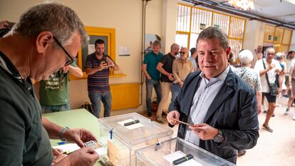 Emiliano García-Page, votado en las elecciones del 23-J.