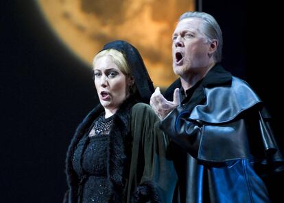 Saioa Hern&aacute;ndez y Gregory Kunde, durante la representaci&oacute;n en A Coru&ntilde;a.